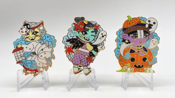 kaufen Custom Soft Enamel Lapel Pins with Zinc Alloy Material and 2D/3D Design Options online manufacture