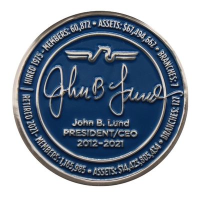 Ein guter Preis. Custom Challenge Münze mit Laser-Gravur 3D Logo und Goldbeschichtung für Souvenir und Gedenkzwecke Online