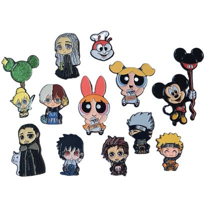 Ein guter Preis. Benutzerdefinierte Lapel-Pins und Metall-Pin-Abzeichen mit weichen Emails, harten Emails und 3D-Design-Optionen Online