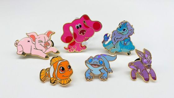Personalisierte rote Benutzerdefinierte Emaille Lapel-Pins ohne Minimum-Zink-Metall Benutzerdefinierte Metall-Pins Logo