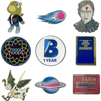 Keine Mindestmaßnahme Custom Logo Metall Lapel Pin Badge Broche Harte weiche Emailläden für Souvenirbefestigung