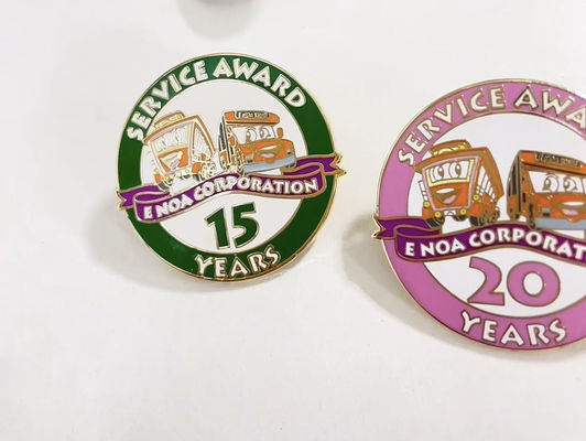 Plattierte Metallhandwerkstücke kundenspezifische Hard Enamel Lapel Pin Geschäftsgeschenke Metall Logo Design Pins für Kleidung