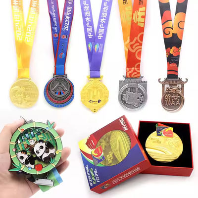 Großhandel Hochwertiges Design Ihre eigenen leeren Zinklegierung 3D Gold Auszeichnung Laufmedaille Benutzerdefinierte Sport Metallmedaille
