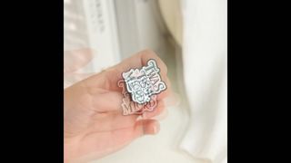 Hochwertige, maßgeschneiderte Abzeichen und Pins für Schulorganisationen und Unternehmen